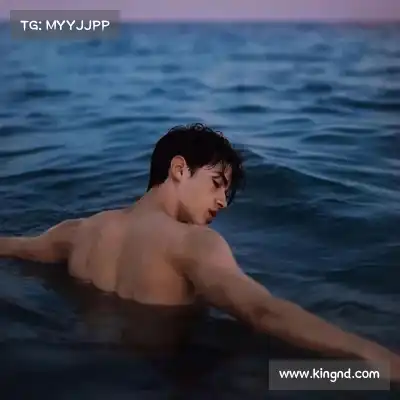 郦蔚